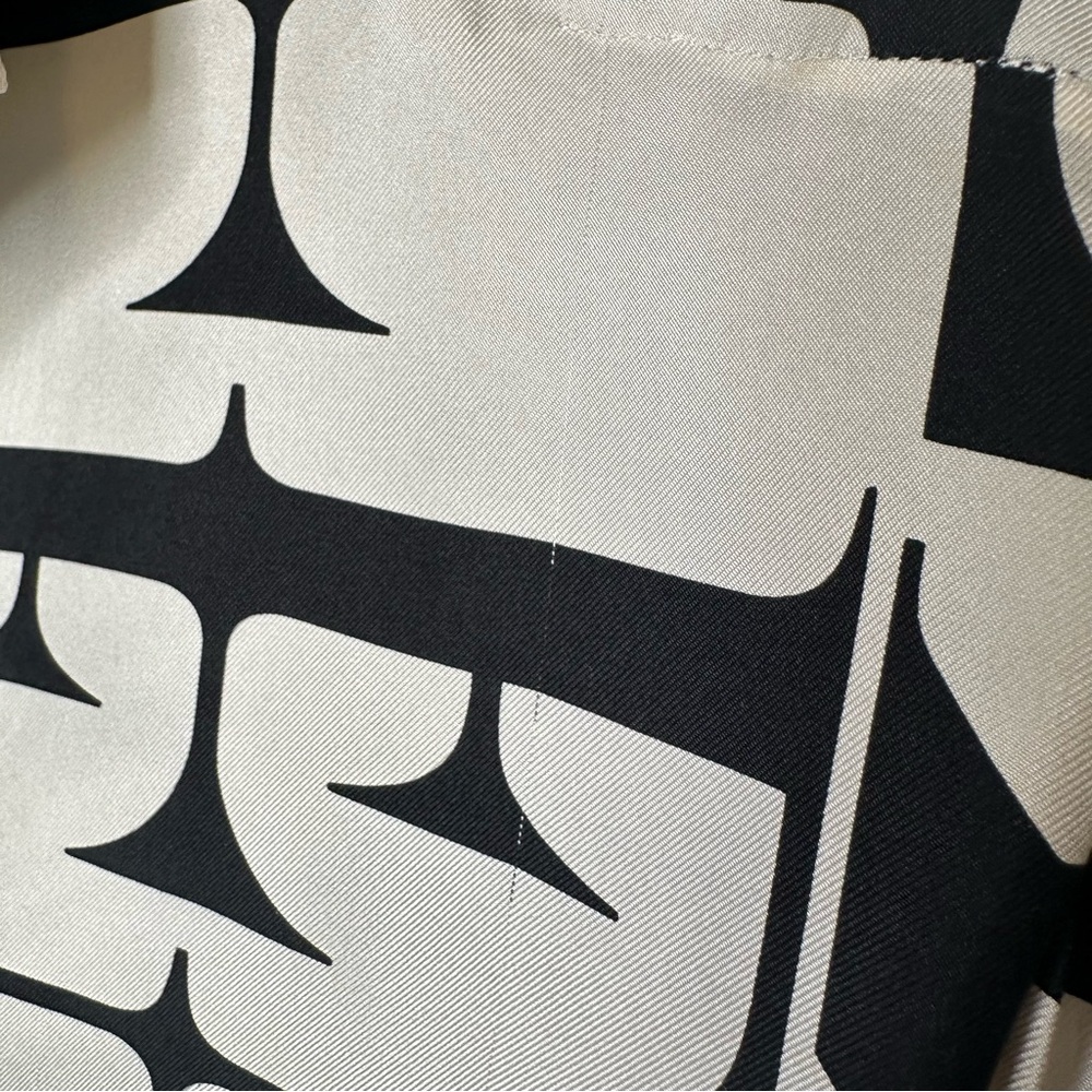 Vintage Valentino! Logomania black and white Blouse with detached tie/scarf - Picture 10 of 12
